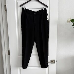 Anthropologie NWT Size 6 Tapered Dress Pants - Classic Workwear